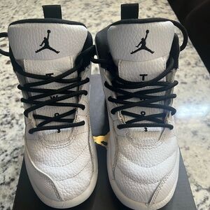 LITTLE KIDS' AIR JORDAN RETRO 12 BASKETBALL SHOES